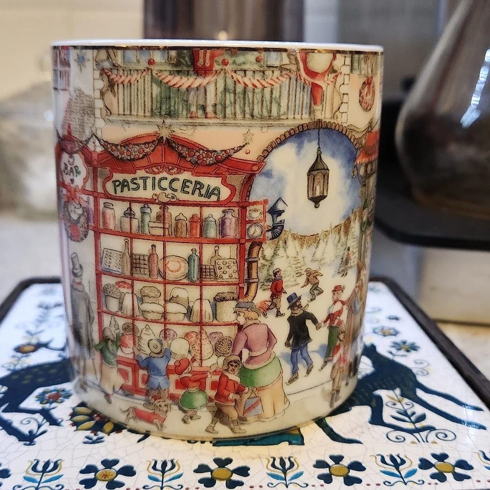 Williams Sonoma Town Square Mug